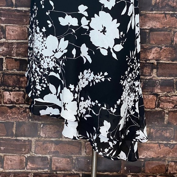 SOLD-CDC Black & White Floral Asymmetrical Dress - 12 - Picture 6 of 9